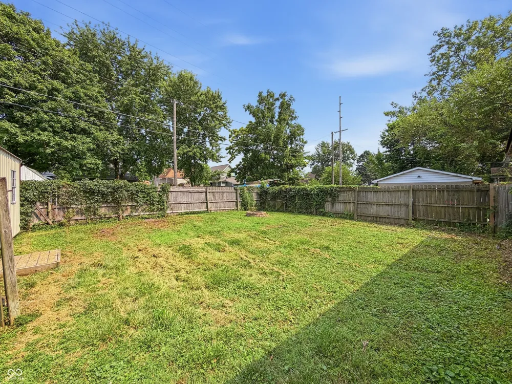 2202 Columbus Avenue Anderson, IN 46016