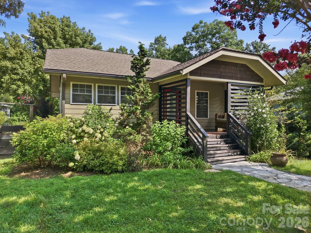 146 Courtland Avenue Asheville, NC 28801
