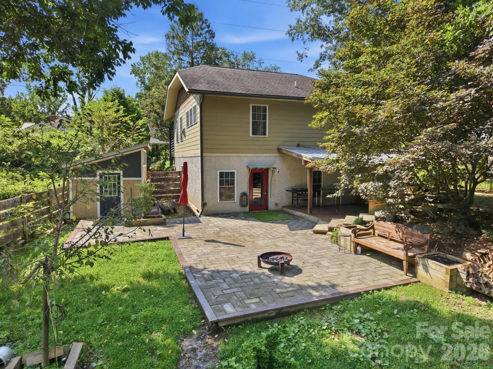 146 Courtland Avenue Asheville, NC 28801