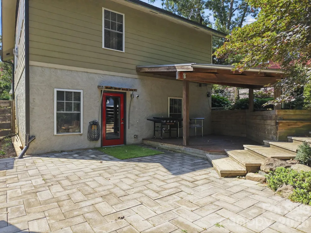 146 Courtland Avenue Asheville, NC 28801