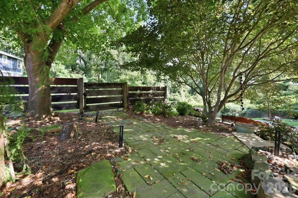 146 Courtland Avenue Asheville, NC 28801
