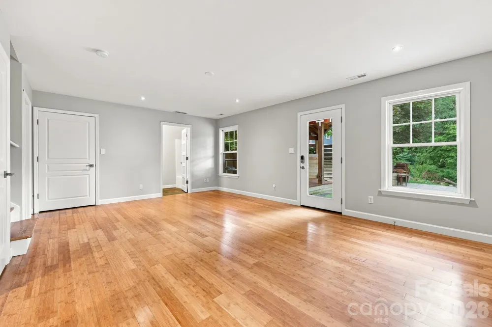 146 Courtland Avenue Asheville, NC 28801