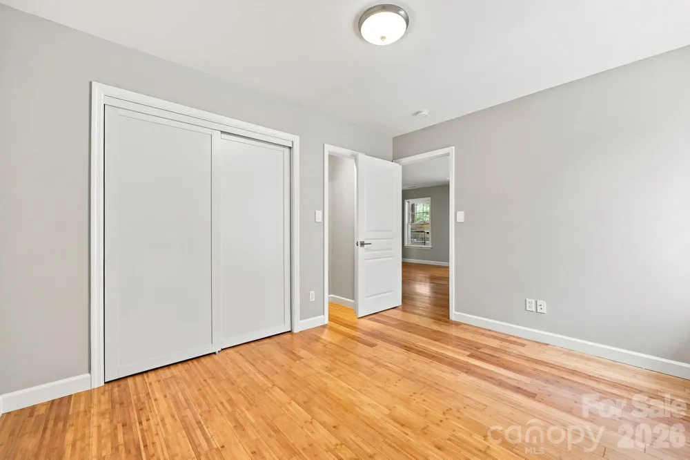 146 Courtland Avenue Asheville, NC 28801