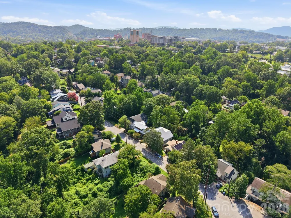 146 Courtland Avenue Asheville, NC 28801
