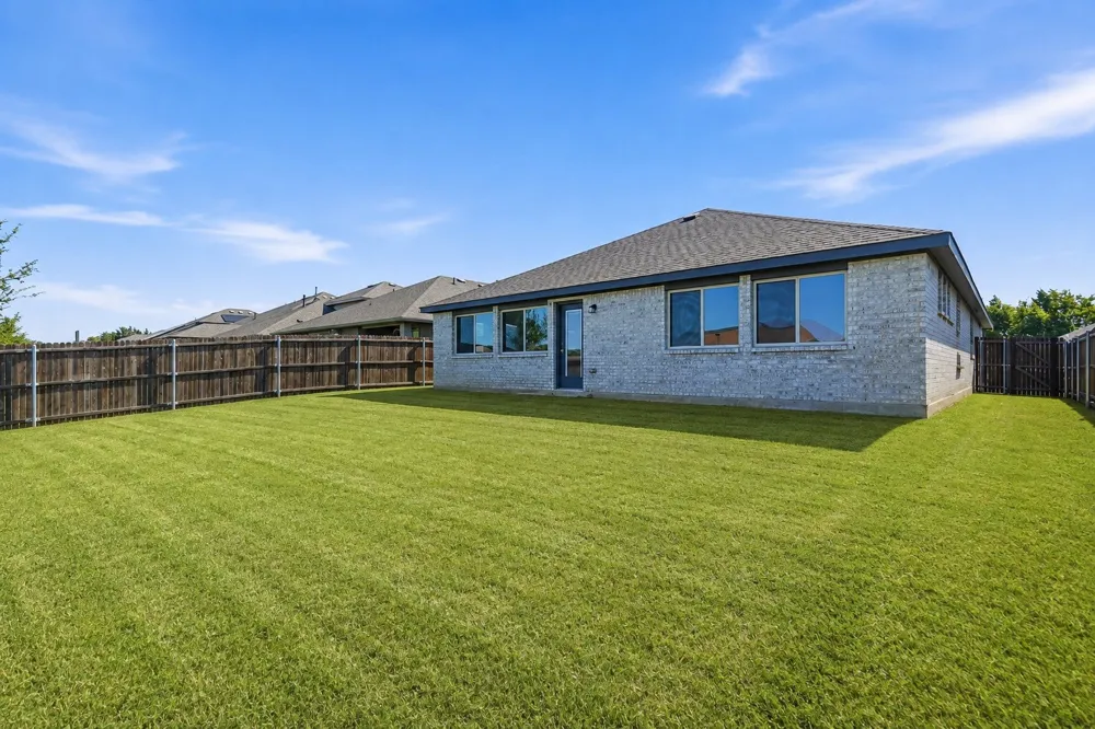 505 Bermuda Avenue Lancaster, TX 75146