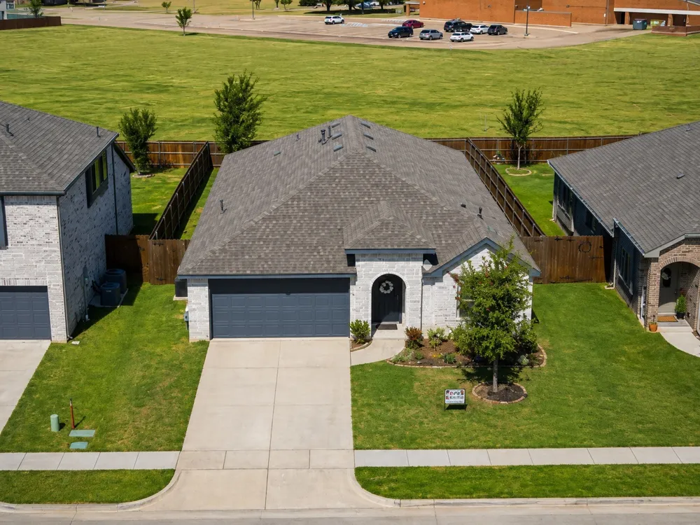 505 Bermuda Avenue Lancaster, TX 75146
