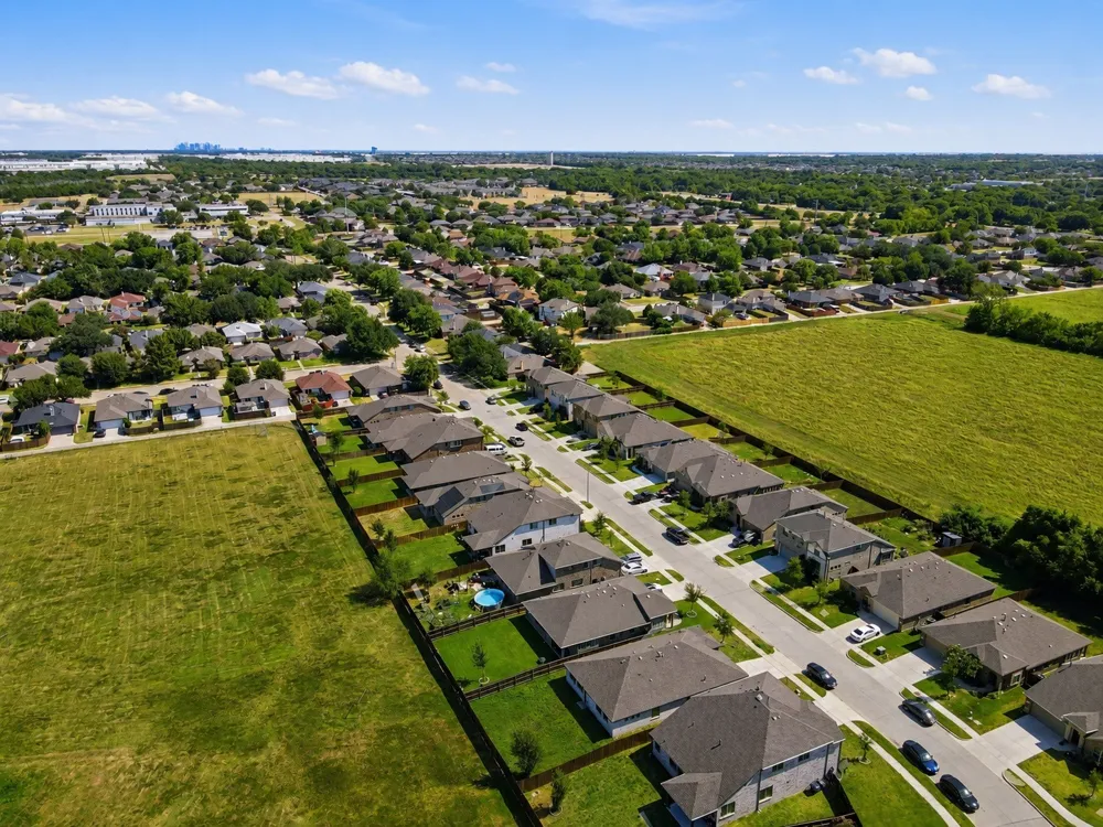 505 Bermuda Avenue Lancaster, TX 75146