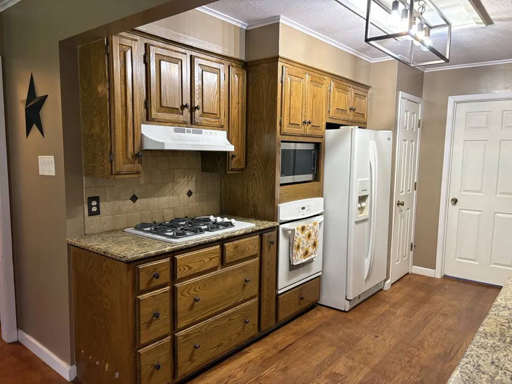 2104 Woodland Street Stephenville, TX 76401