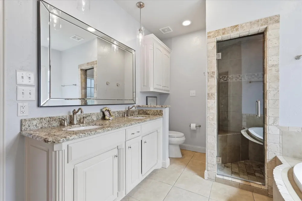 605 Montgomery Street Fort Worth, TX 76107