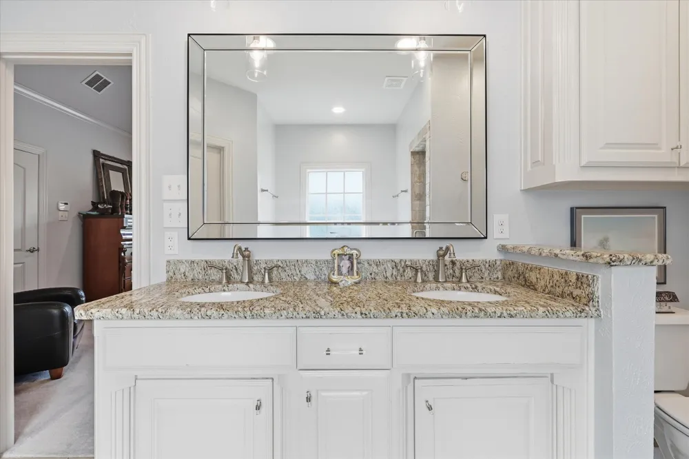 605 Montgomery Street Fort Worth, TX 76107