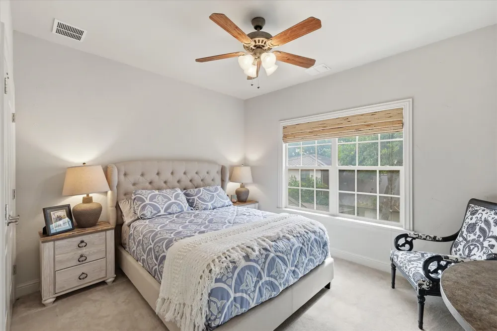 605 Montgomery Street Fort Worth, TX 76107