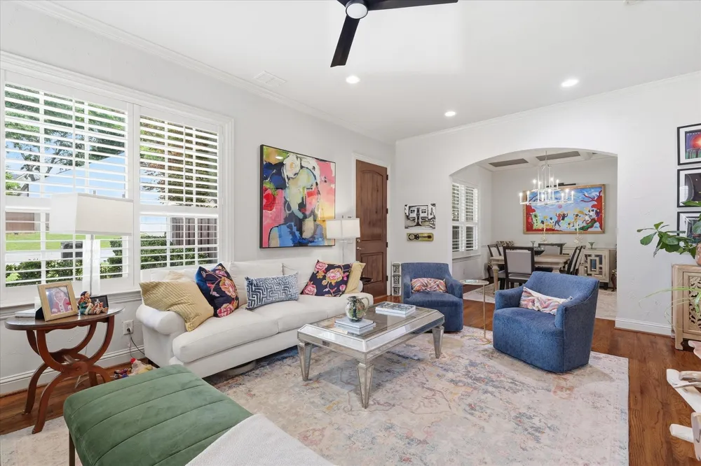 605 Montgomery Street Fort Worth, TX 76107
