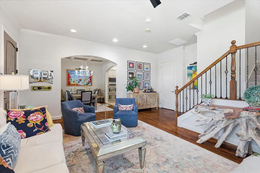 605 Montgomery Street Fort Worth, TX 76107