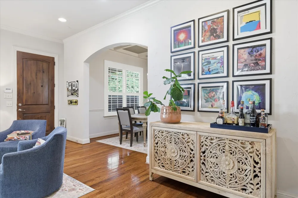 605 Montgomery Street Fort Worth, TX 76107