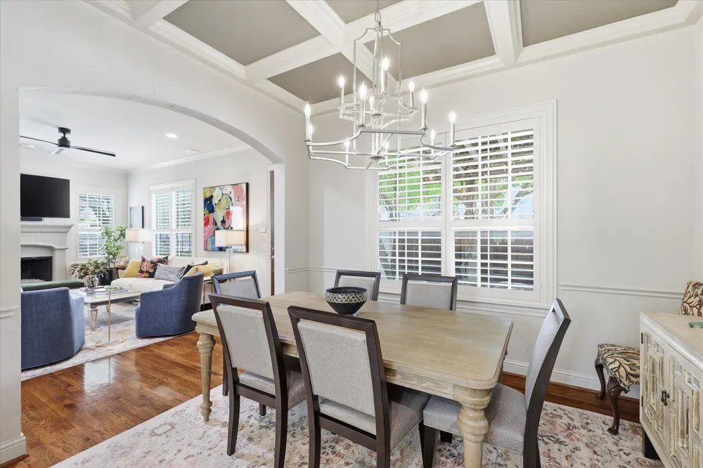 605 Montgomery Street Fort Worth, TX 76107
