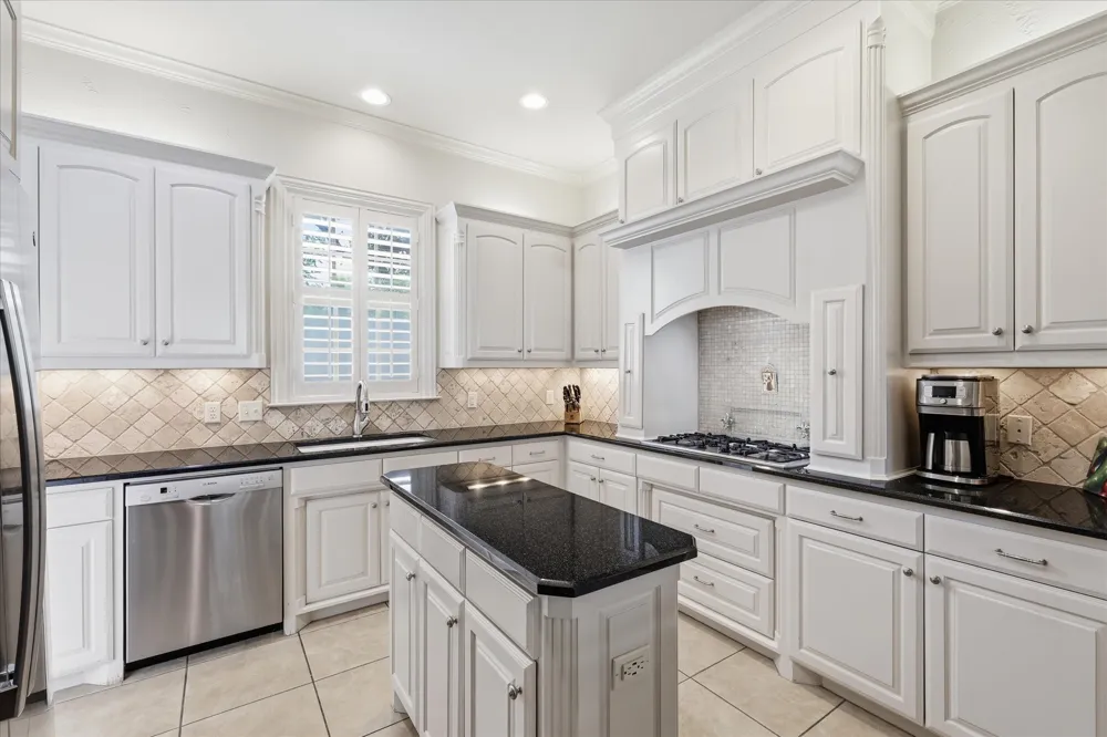 605 Montgomery Street Fort Worth, TX 76107