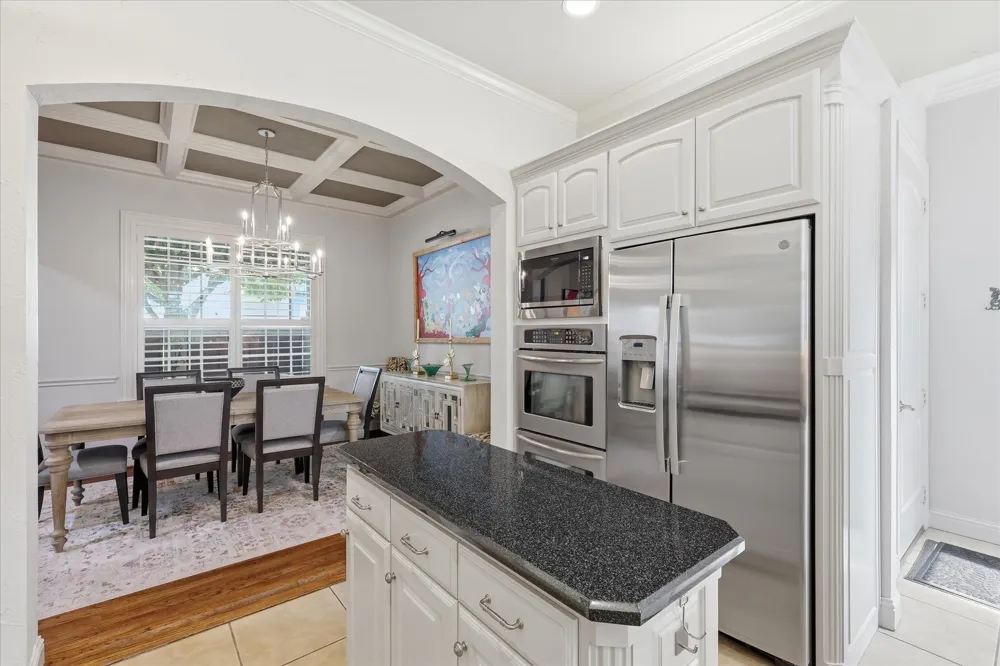 605 Montgomery Street Fort Worth, TX 76107
