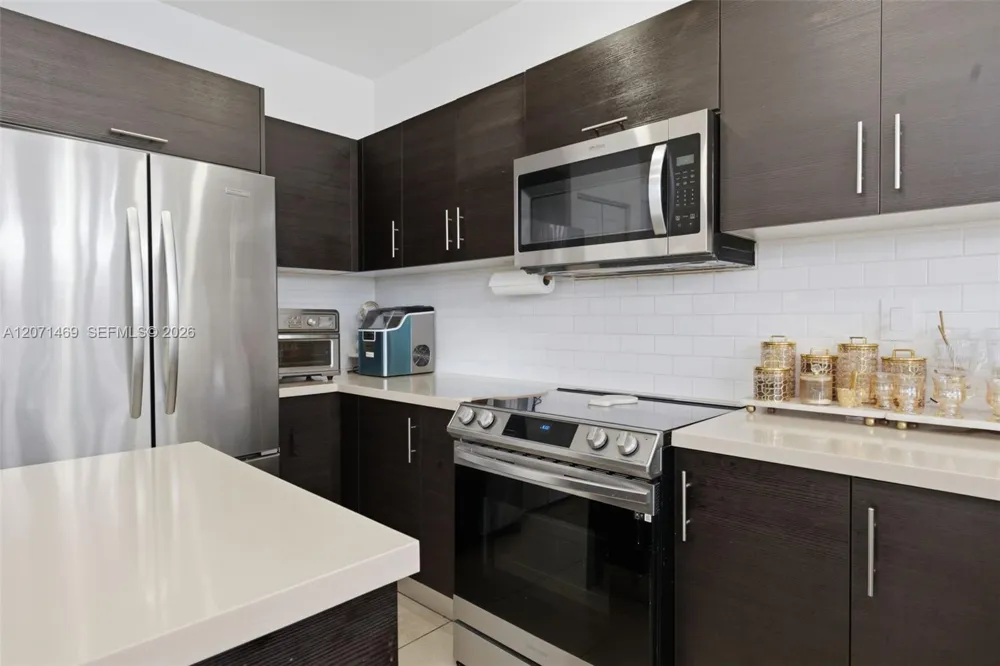 7042 NW 103rd Path Doral, FL 33178