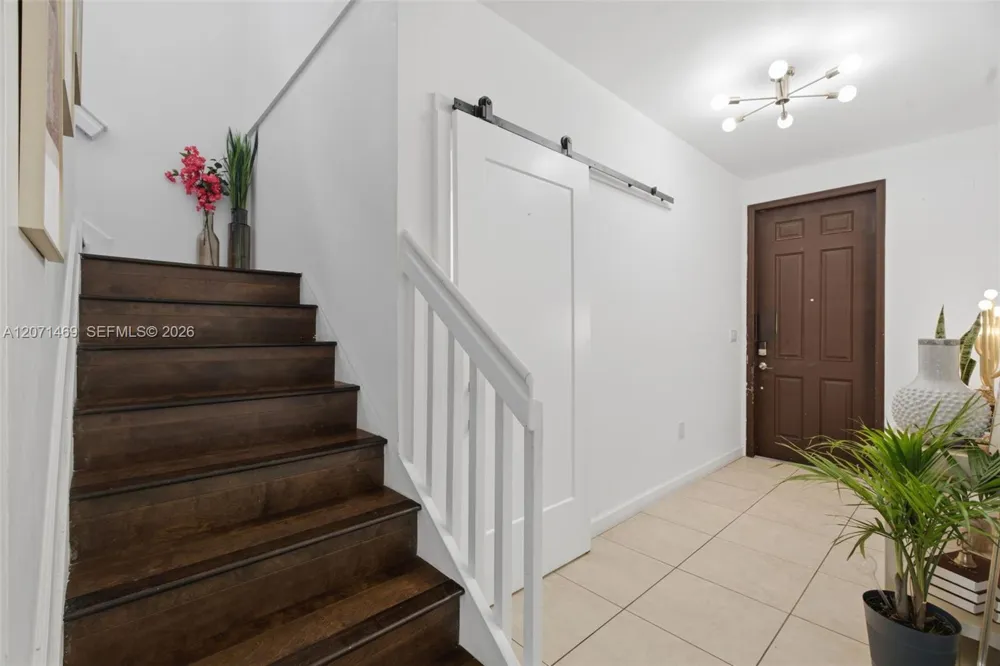 7042 NW 103rd Path Doral, FL 33178