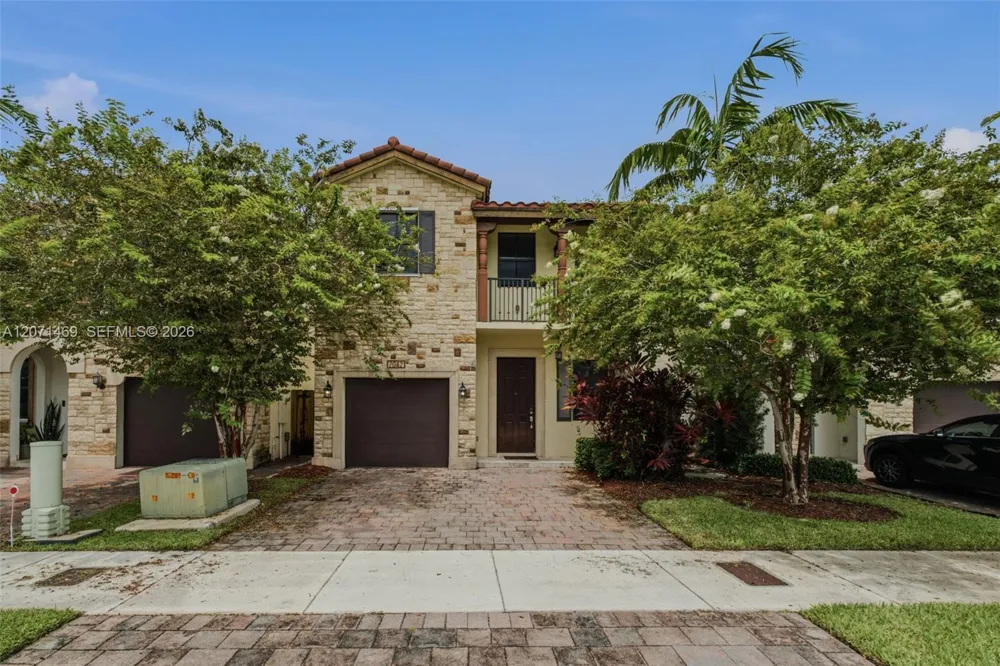 7042 NW 103rd Path Doral, FL 33178