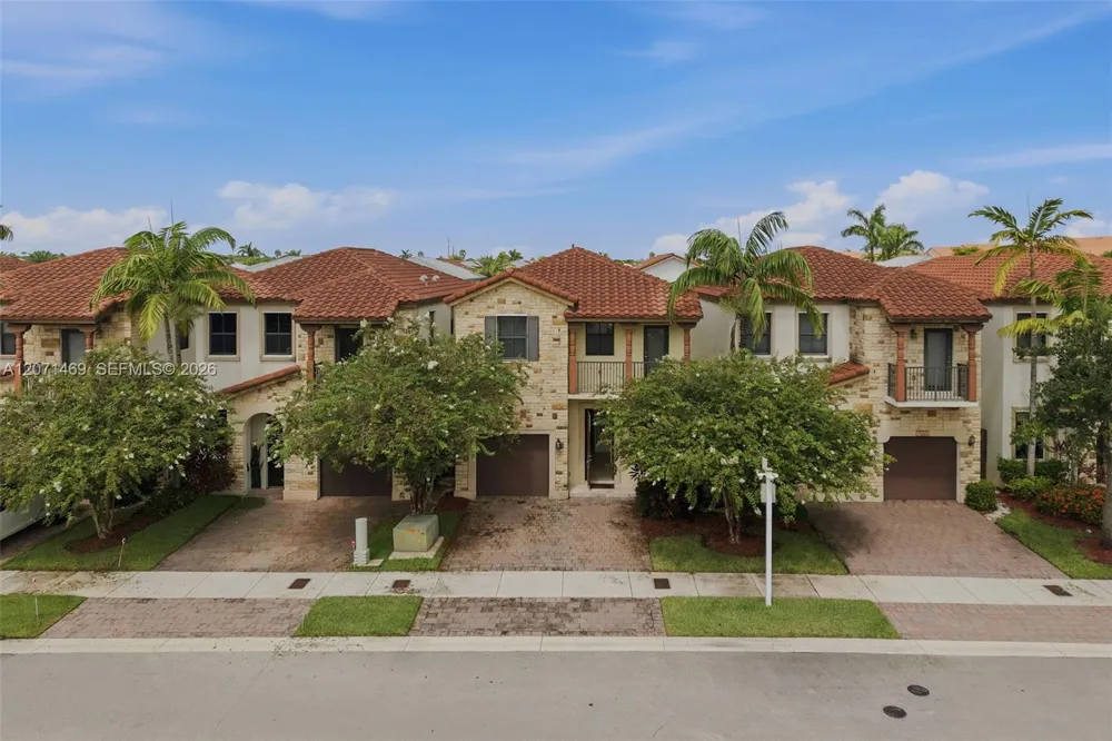 7042 NW 103rd Path Doral, FL 33178