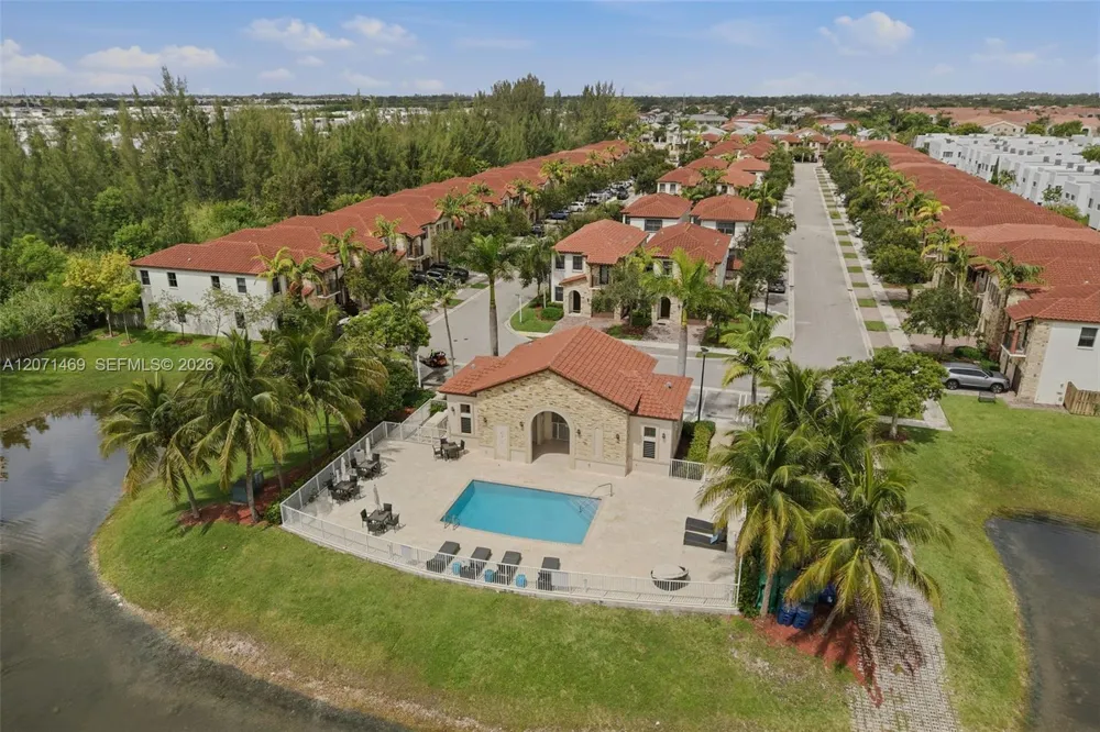 7042 NW 103rd Path Doral, FL 33178