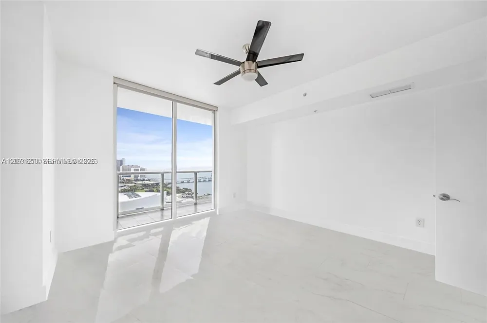 244 Biscayne Blvd #3704 Miami, FL 33132