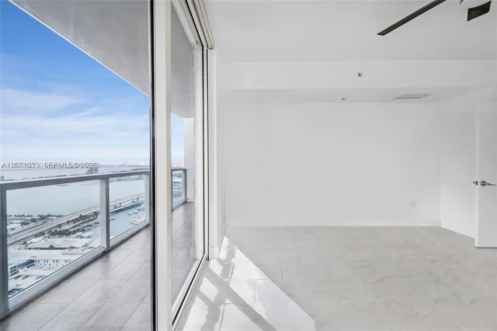 244 Biscayne Blvd #3704 Miami, FL 33132