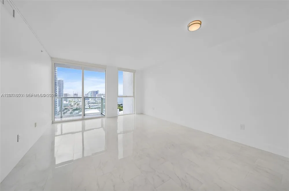 244 Biscayne Blvd #3704 Miami, FL 33132