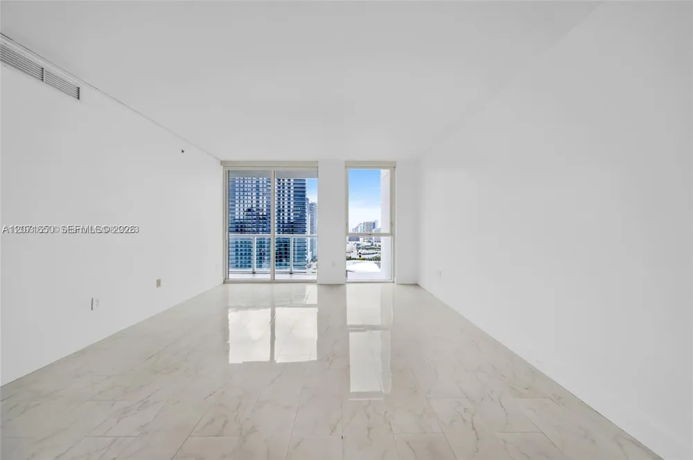 244 Biscayne Blvd #3704 Miami, FL 33132
