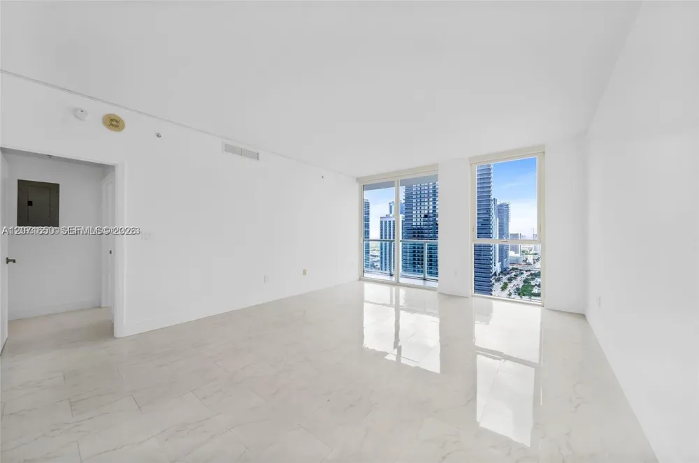 244 Biscayne Blvd #3704 Miami, FL 33132
