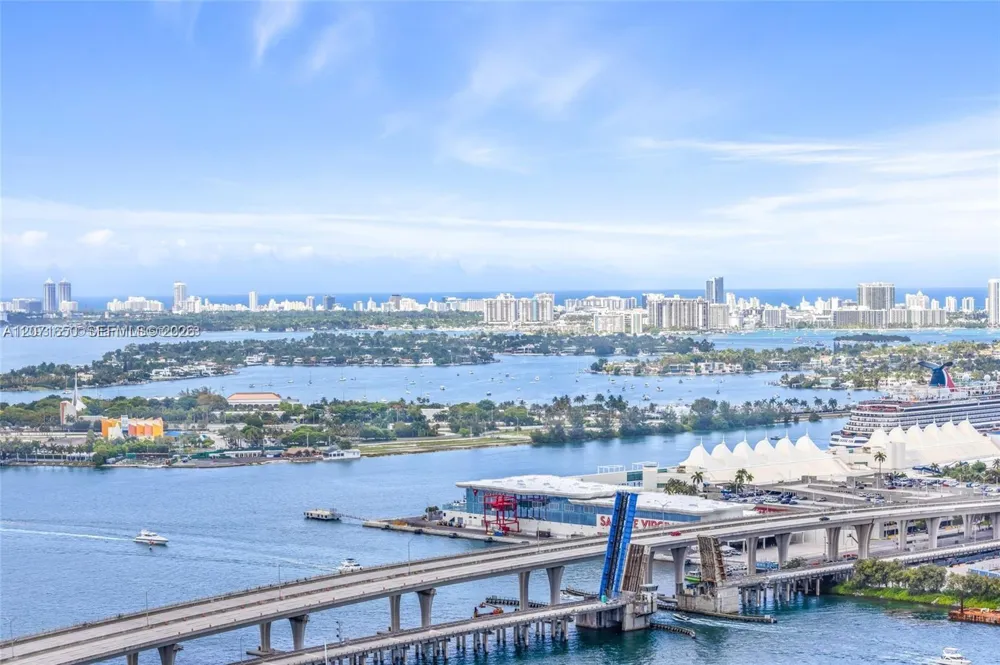 244 Biscayne Blvd #3704 Miami, FL 33132