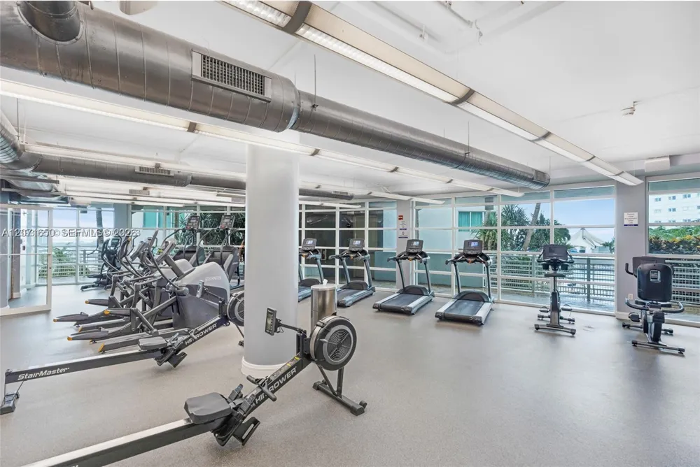 244 Biscayne Blvd #3704 Miami, FL 33132