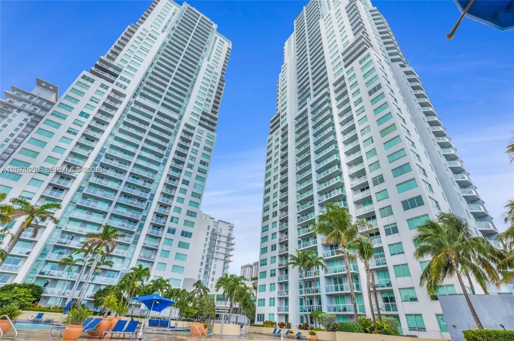 244 Biscayne Blvd #3704 Miami, FL 33132