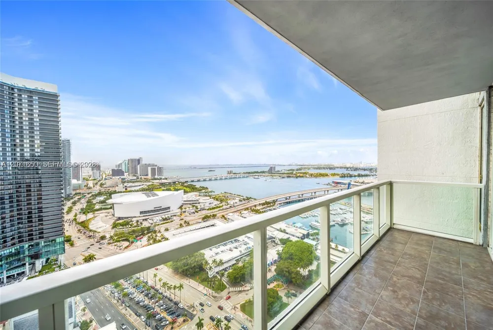 244 Biscayne Blvd #3704 Miami, FL 33132