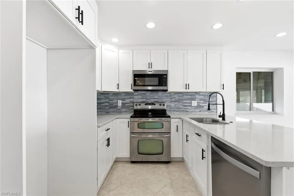 193 Hibiscus Drive Fort Myers Beach, FL 33931