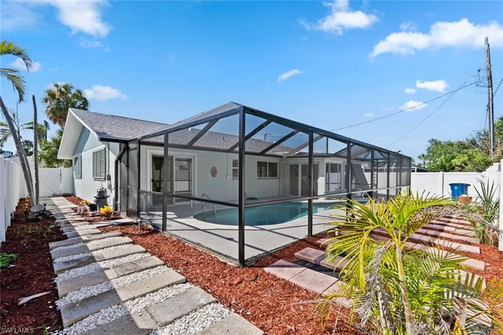 193 Hibiscus Drive Fort Myers Beach, FL 33931