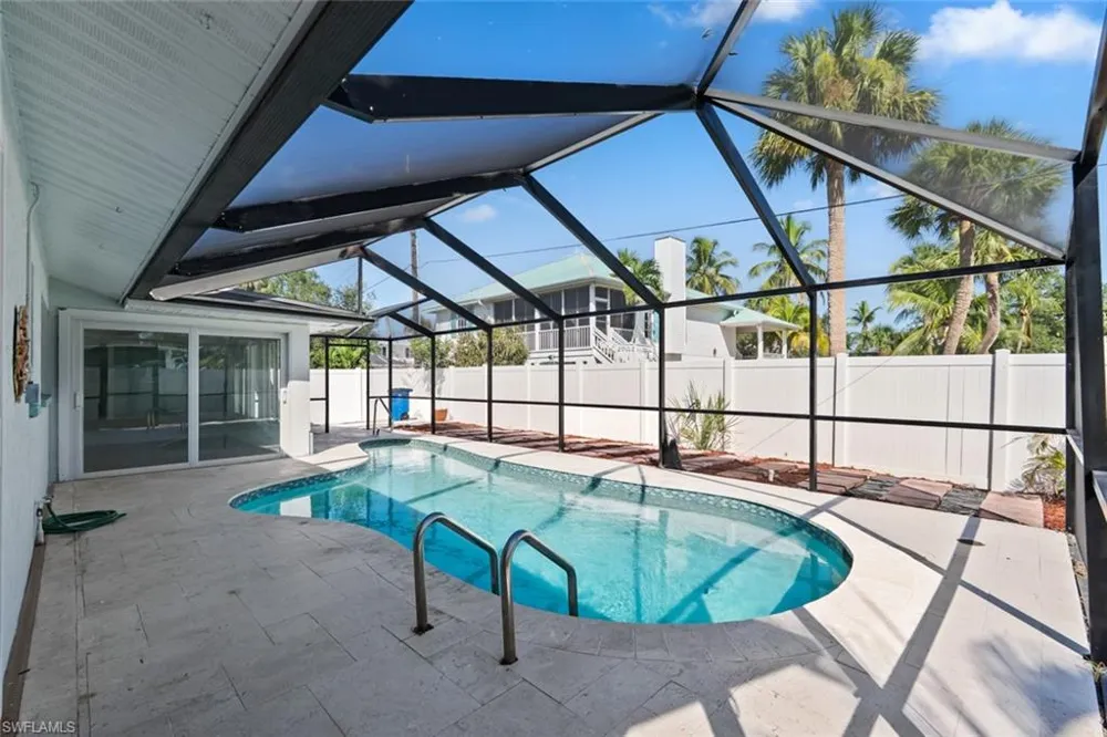 193 Hibiscus Drive Fort Myers Beach, FL 33931