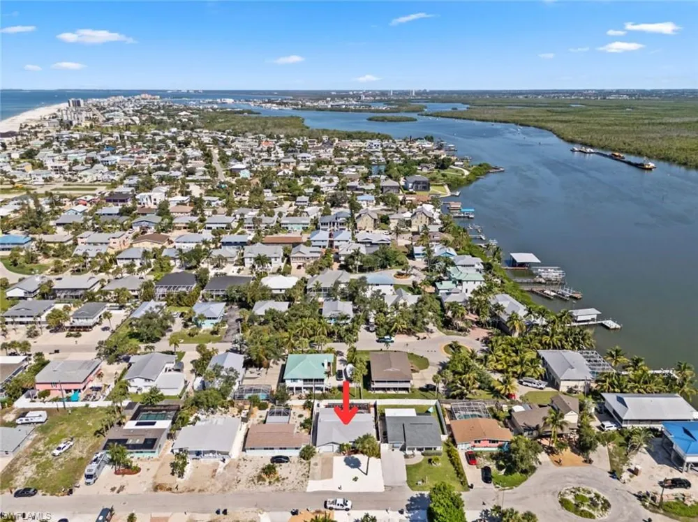 193 Hibiscus Drive Fort Myers Beach, FL 33931