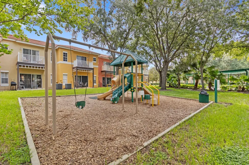8454 CRYSTAL COVE LOOP Kissimmee, FL 34747