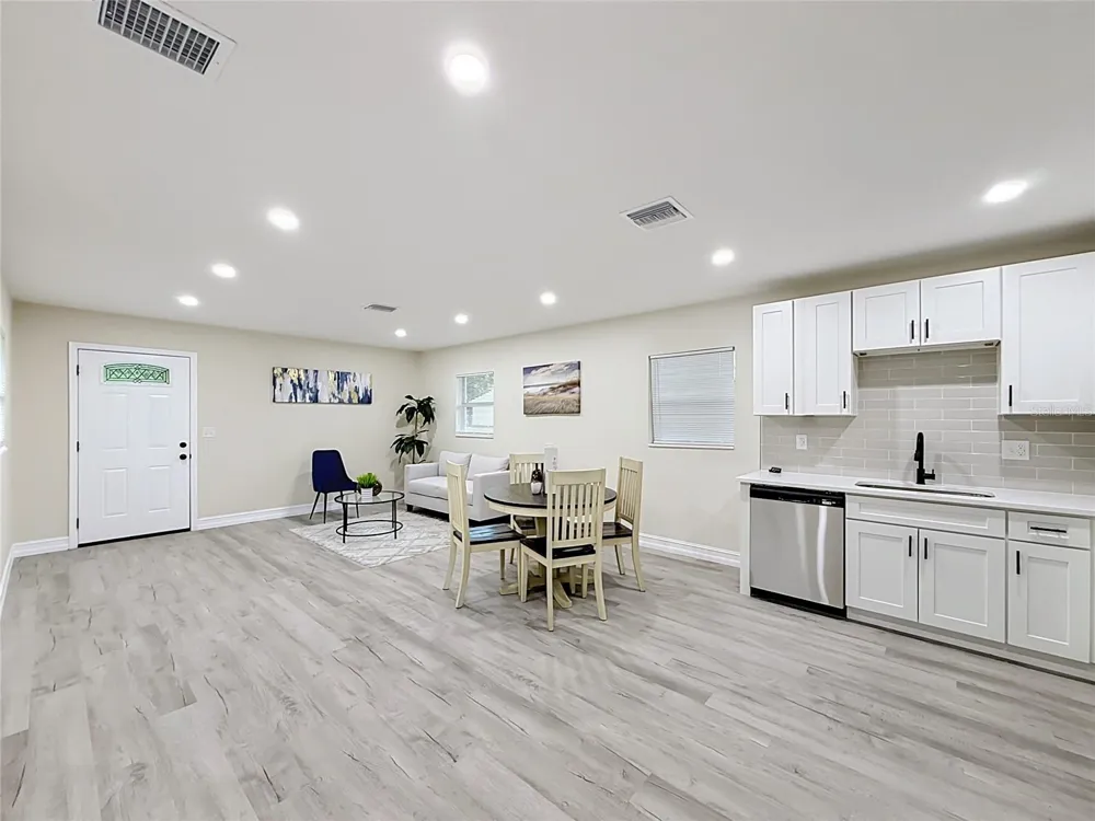 38910 MERRELL AVENUE Umatilla, FL 32784