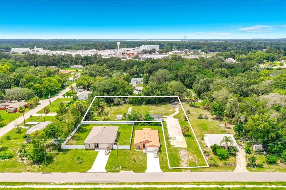 38910 MERRELL AVENUE Umatilla, FL 32784