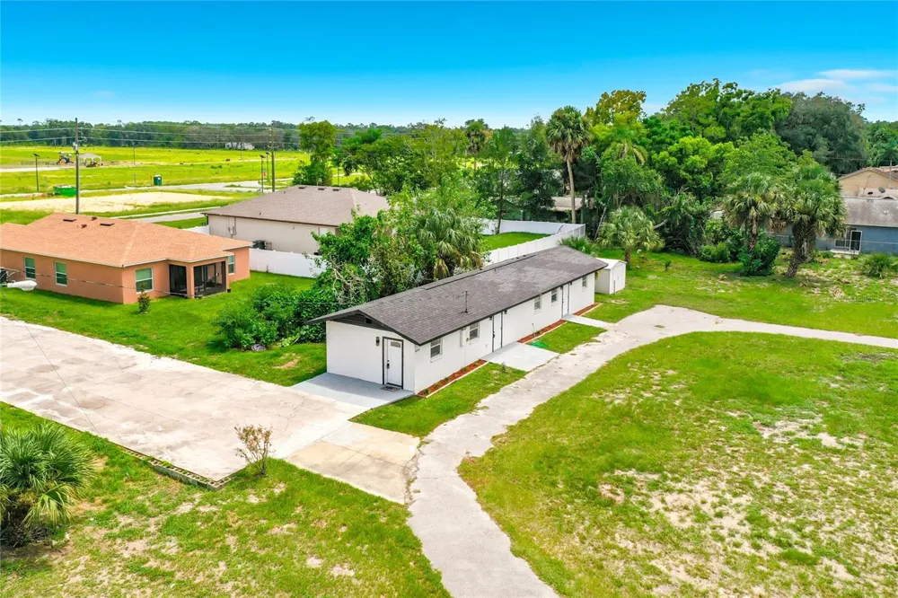 38910 MERRELL AVENUE Umatilla, FL 32784