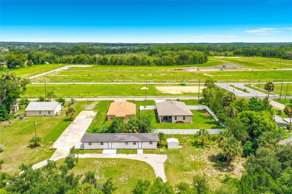 38910 MERRELL AVENUE Umatilla, FL 32784