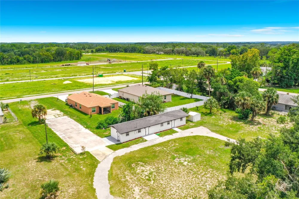 38910 MERRELL AVENUE Umatilla, FL 32784