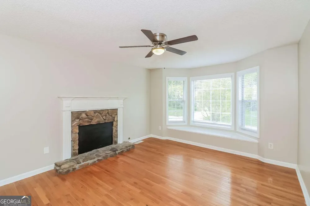100 Ivy Glen CT Dallas, GA 30157
