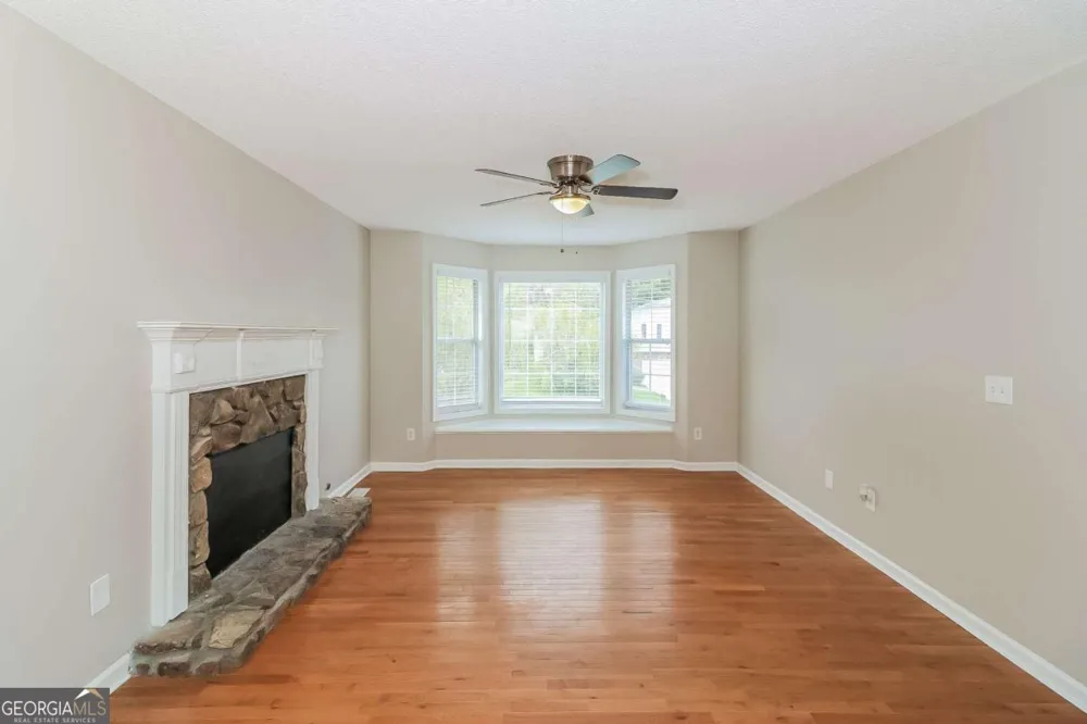 100 Ivy Glen CT Dallas, GA 30157