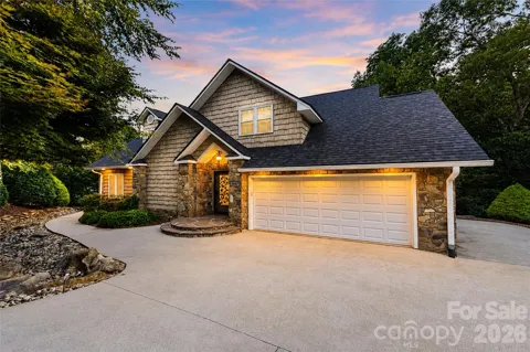 6047 Chaucer Lane
