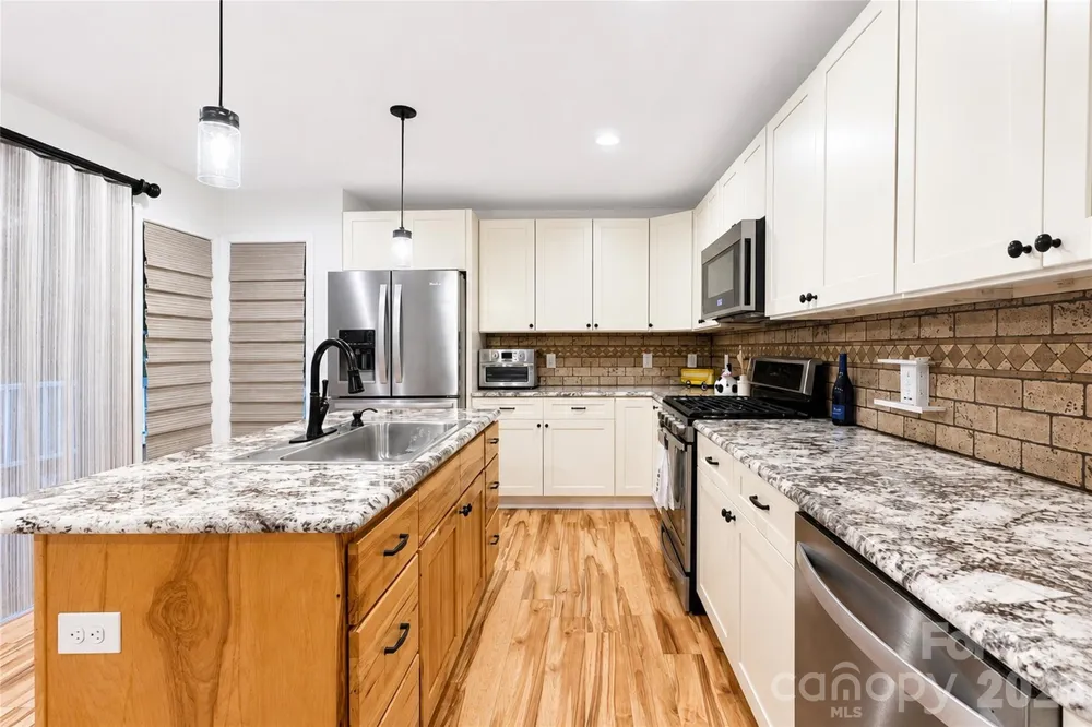 6047 Chaucer Lane Granite Falls, NC 28630