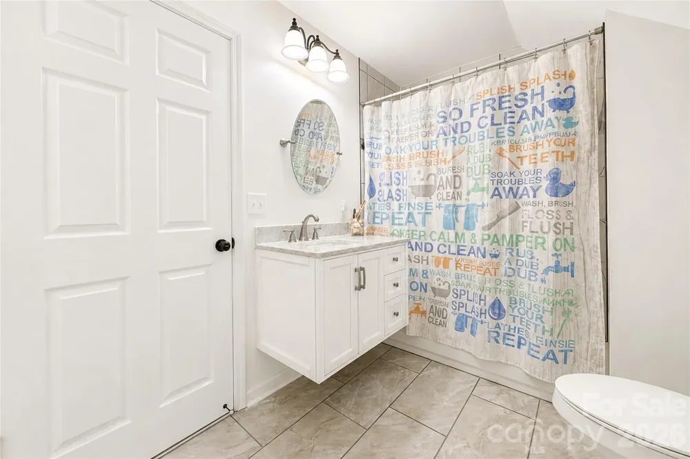 6047 Chaucer Lane Granite Falls, NC 28630